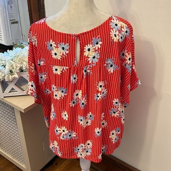 Madewell red white floral short sleeve V neckline blouse Size M New - Picture 5 of 11